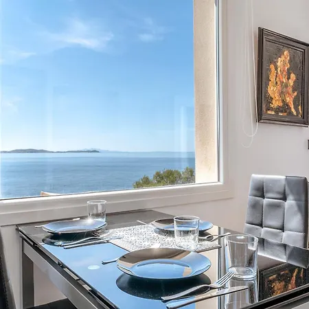 Theasea Apartment